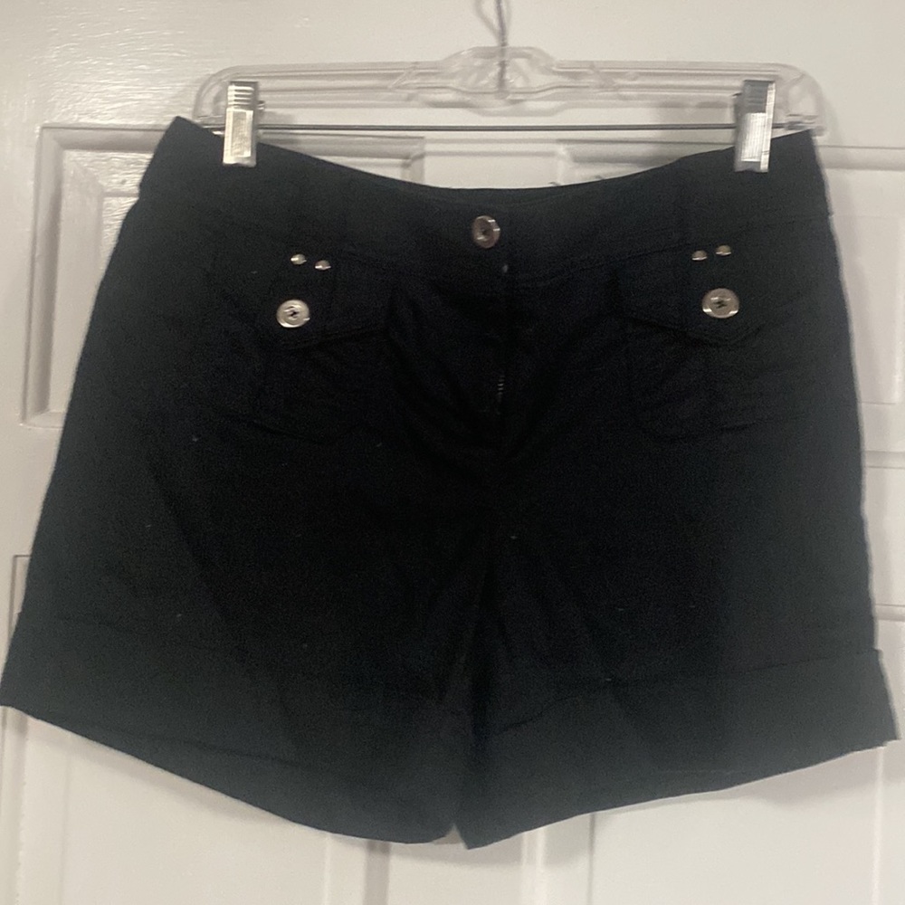White House black-market shorts